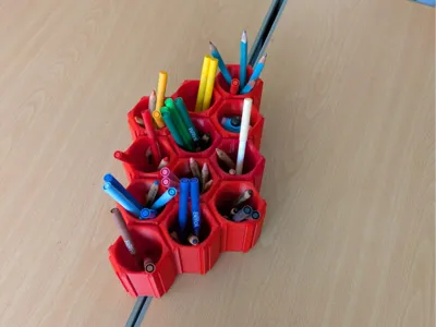 Interlocking Hexagon Pencil Pot