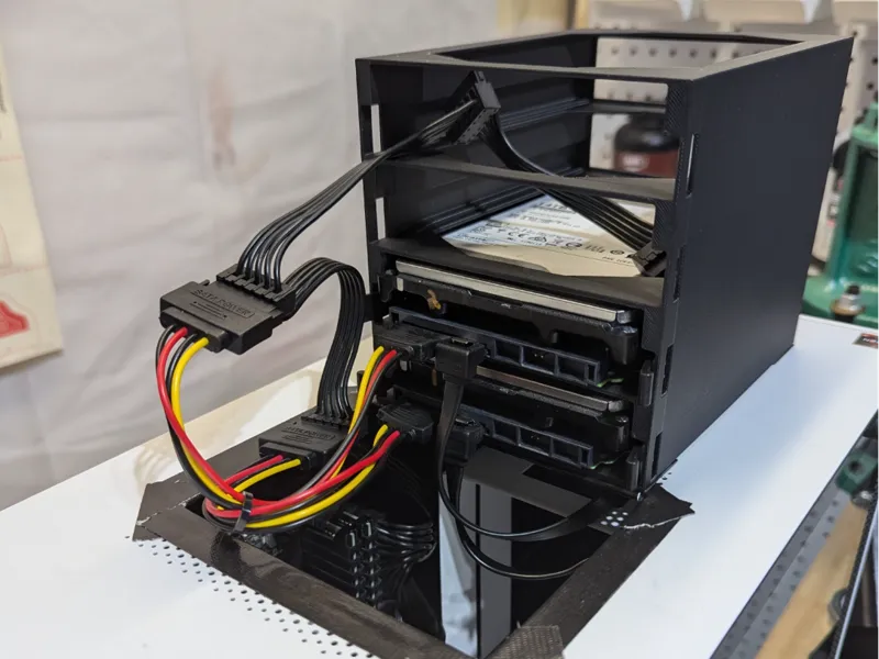 3.5" Drive Bays