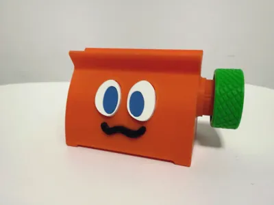 Momo Carrot - Toothpaste Squeezer
