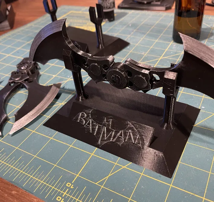 Arkham Batarang Stand
