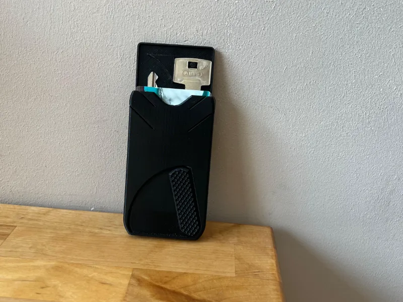 Keyholder for Cascade Wallet