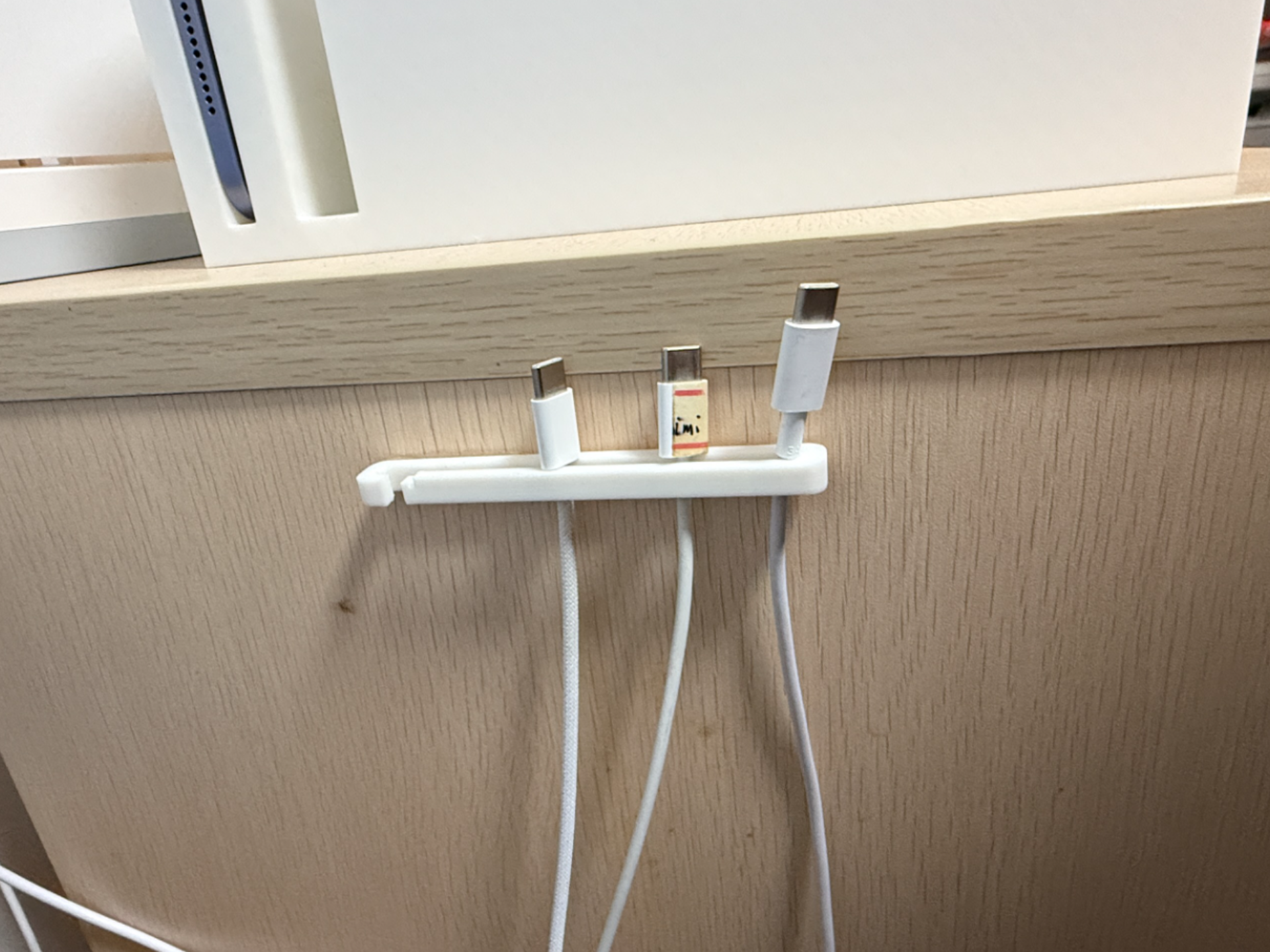 床头数据线理线器
