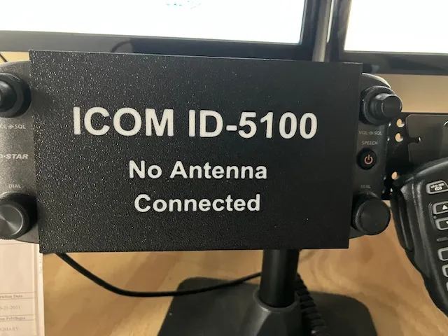 Icom 5100 Screen Saver and antenna reminder