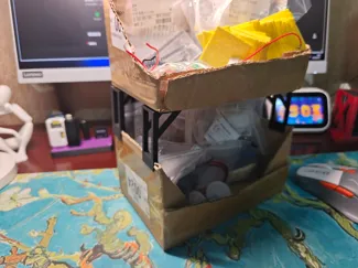 极简纸箱增高架
