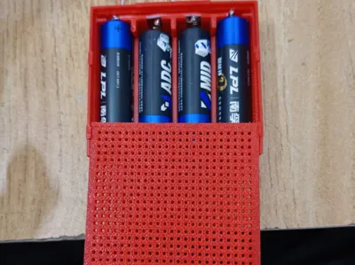 Number 5 and 7 battery holders can be customized in parallel and series