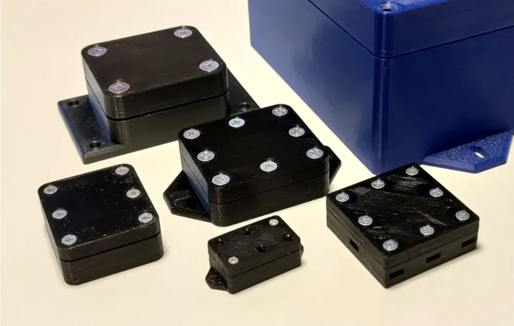 Stable and waterproof OpenSCAD case V7.4 by pbtec - Free 3D Print Model ...