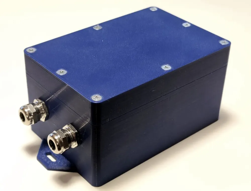 Stable and waterproof OpenSCAD case V7.4 by pbtec - Free 3D Print Model ...