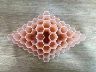 蜂窝笔筒
