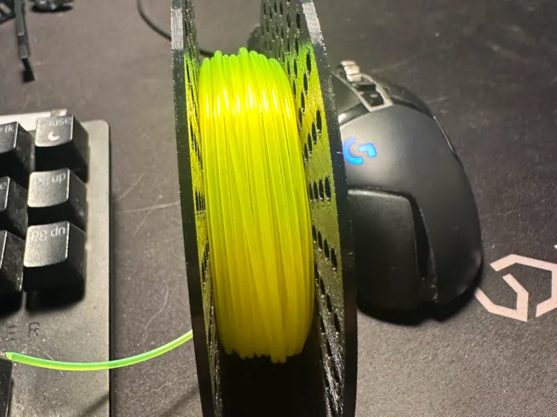 tiny spool for filament testers/samples 