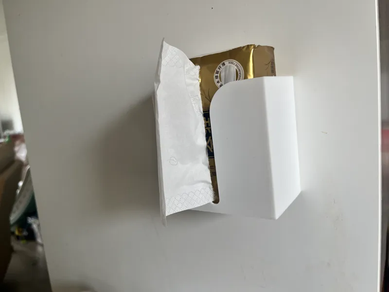 墙壁纸巾盒