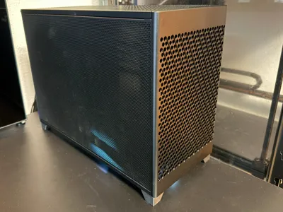 NCASE M2 18mm feet