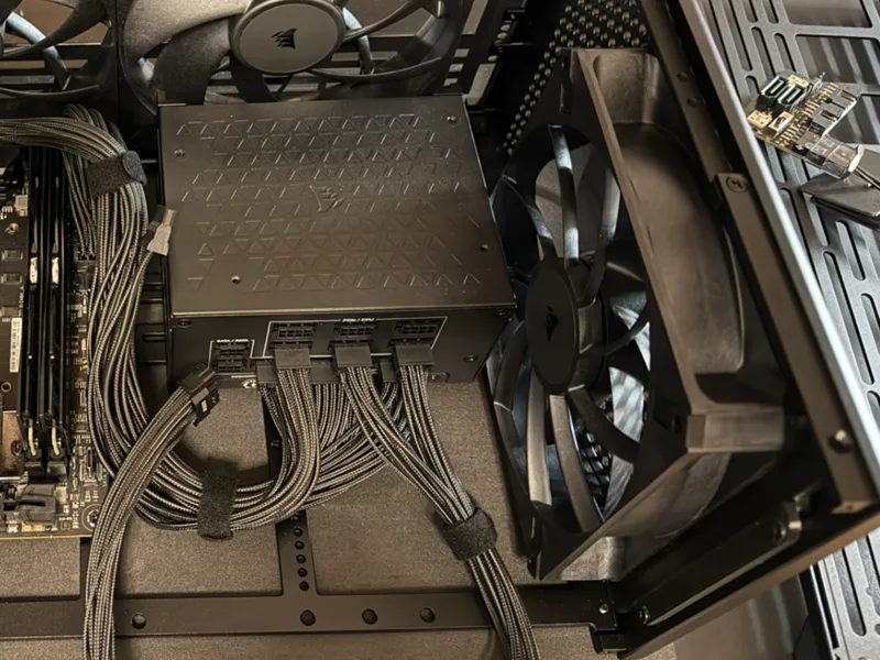 NCASE M2 Grater 140mm fan bracket