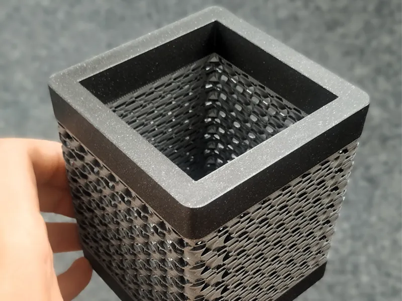 Infill design pen holder