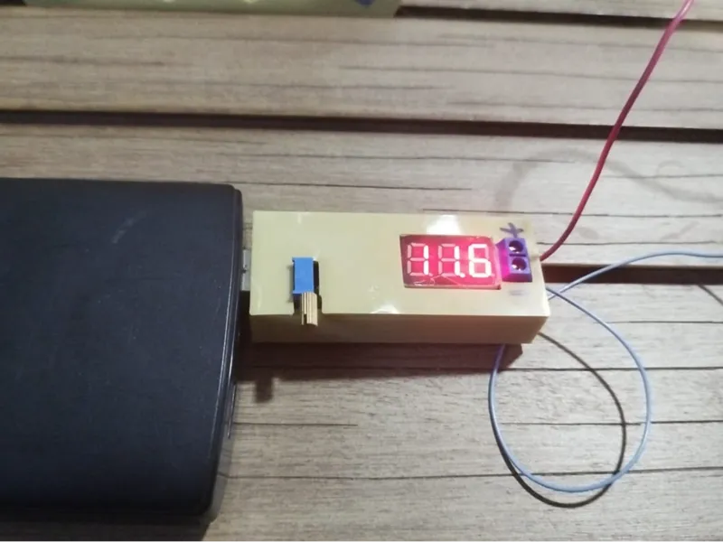 Carcasa para DC-DC USB