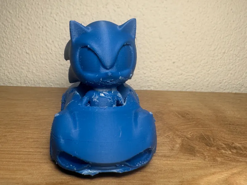 Sonic in einem Lamborgini