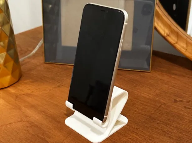 Phone stand for facetime