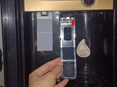 Water dispenser handle
