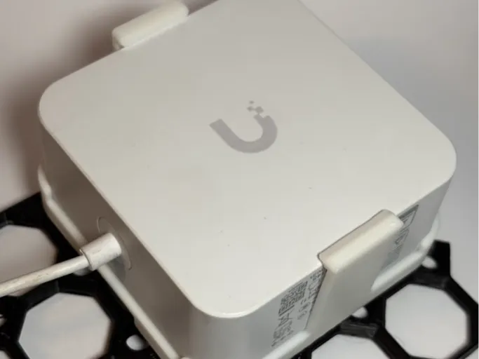 Unifi 60W Powersupply multiboard mount v1