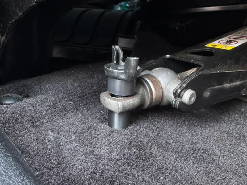 Anti Rattle Jack Spacer - Ram 1500