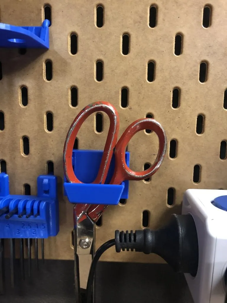 Scissors Skadis Mount