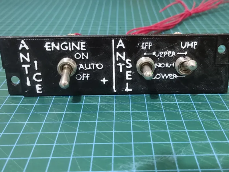 F16C "Viper" ANTI ICE/ ANT SEL right side panel