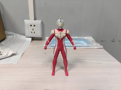 Ultraman Max, detailed painted version, fidget toy