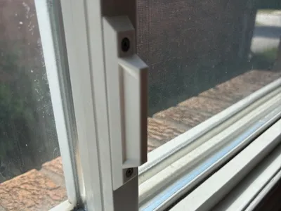 Window Handle 8.4 cm screw gap