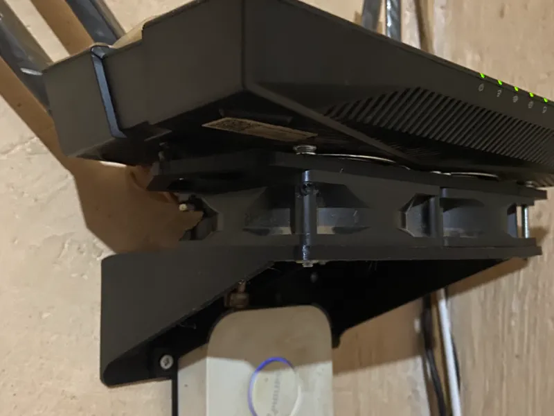 TP-Link AX50/AX3000 and Hue bridge wall mount