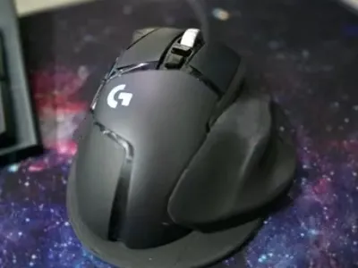 g502 wired finger rest