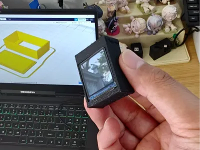 1.4-inch screen enclosure for a digital photo album, esp8266 with battery enclosure, keychain