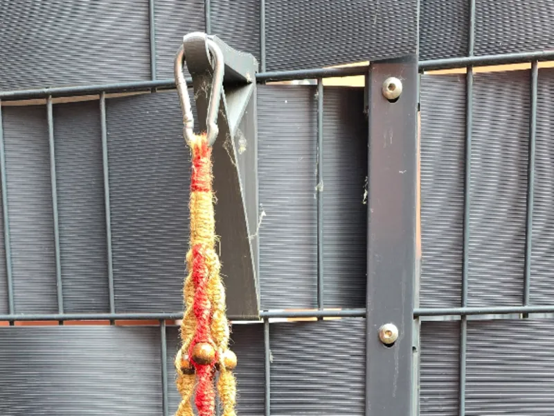 Blumenhalter für Zaun