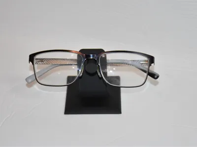 Simple Glasses Holder