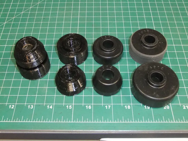 2 Piece Body Mount Bushings for Toyota