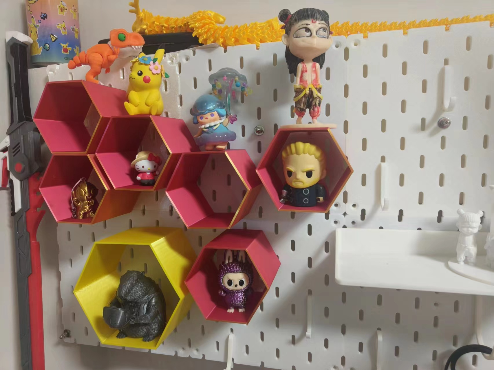 IKEA 5mm delikli plaka altıgen şekil ekran kutusuna uyarlanmıştır