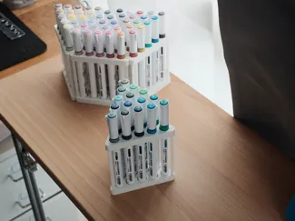 多乐绘丙烯马克笔笔筒