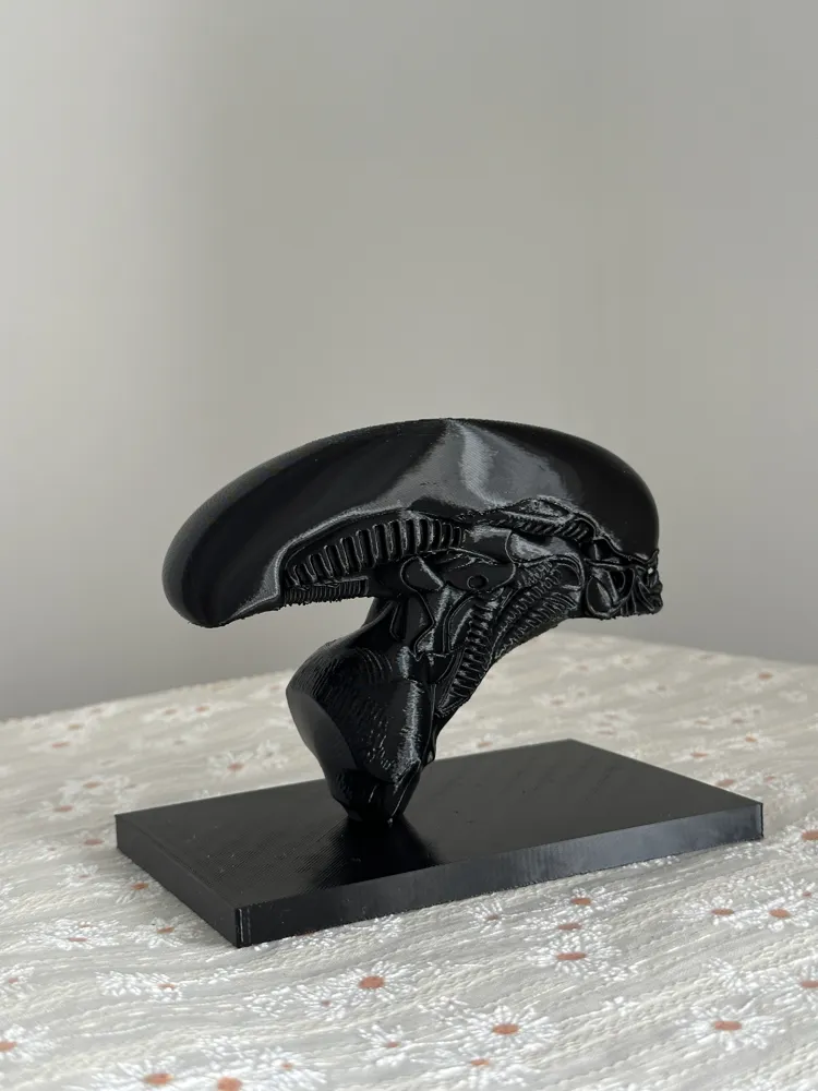 Alien Head Sculpt Model Figure - Free 3D Print Model - MakerWorld