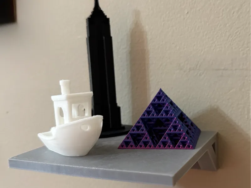 Push Pin Shelf (Under 1.5 Hour Print)