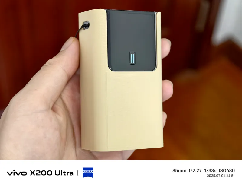 能上飞机的酷态科10号mini保护壳（已露出3C标志）
