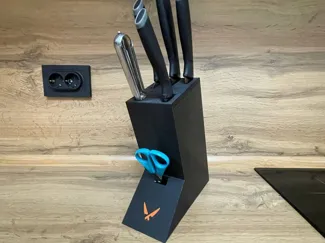 Knife holder