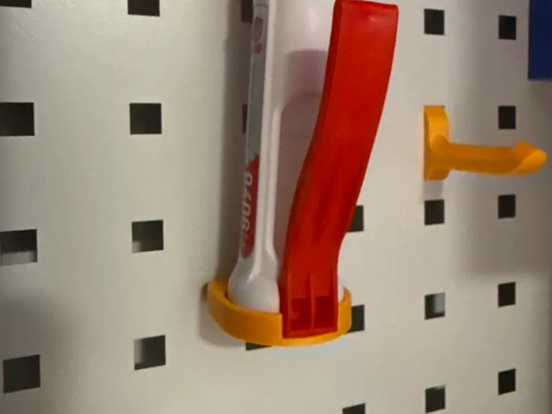 适配方孔洞洞板的胶水架