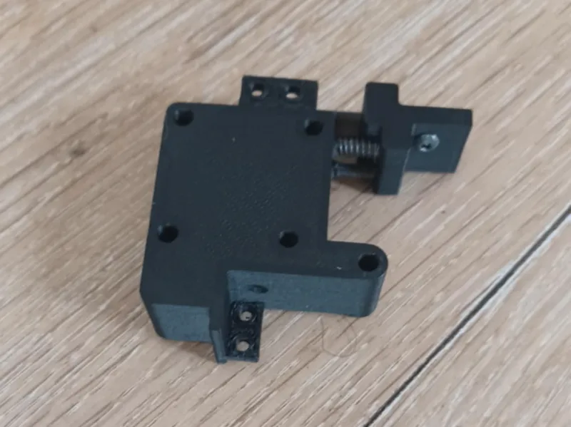 Extrudeur avec coupe filament Qidi serie 3 , Q1pro