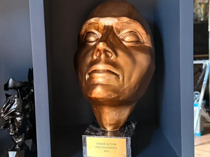 Trofeo Rostro Esculpido — Modelo decorativo 