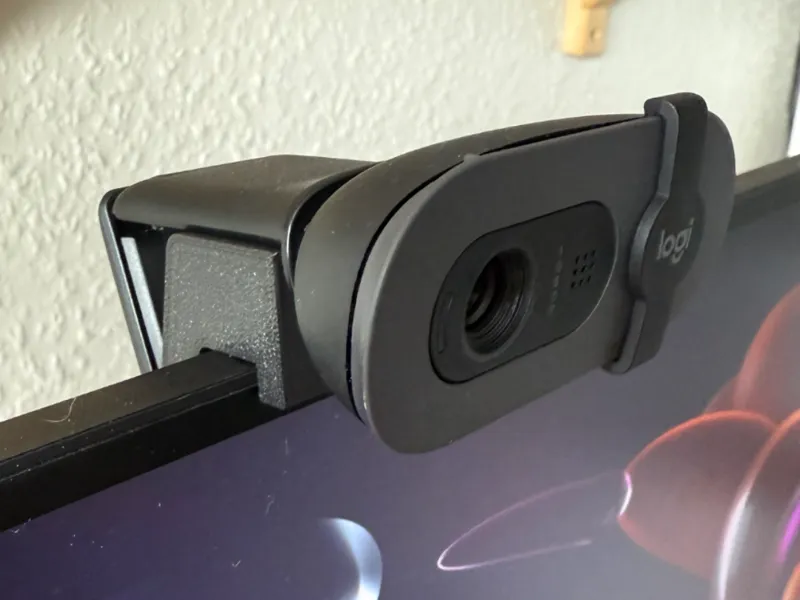 Webcam mount for HP Monitor