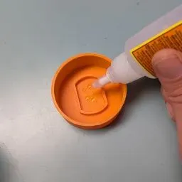 3_cap_glue.jpg