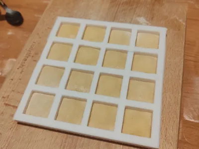 3cm x 3cm ravioli mold