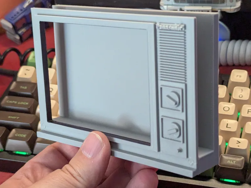 Retro TV Phone Dock for 4:3 content 