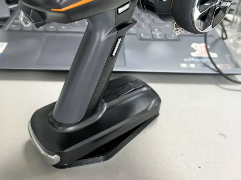 RC8X抢控改18650电池