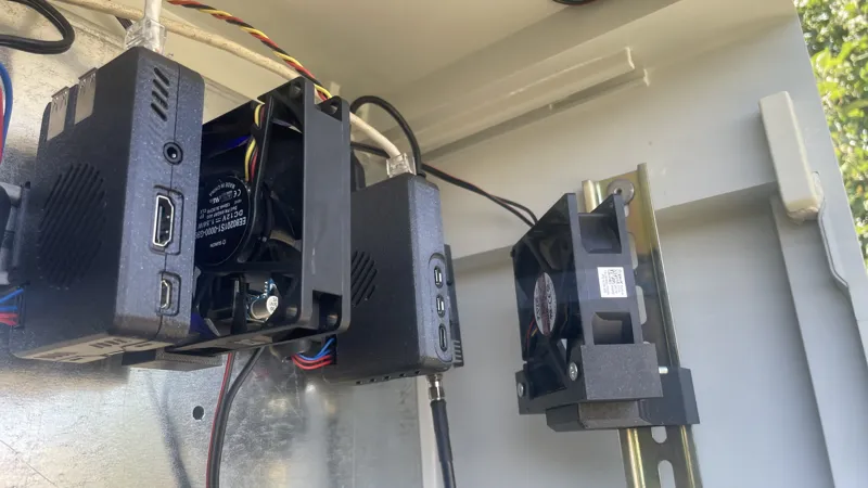 Fan 80mm holder DIN
