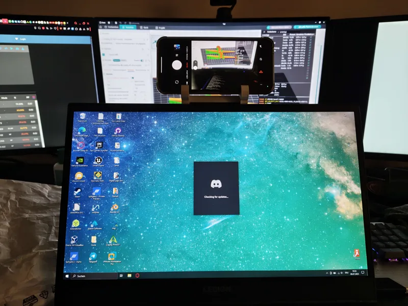Phone holder for pc screen