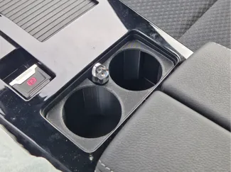Opel/Vauxhall Astra L (2021/2025) cupholder